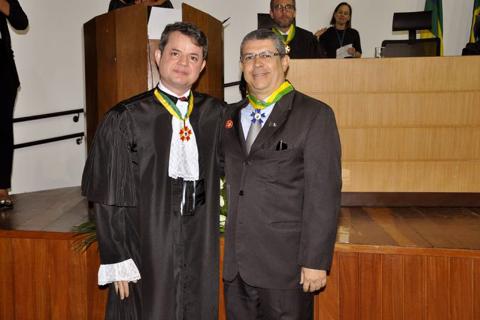Filiado a Amatra19, juiz Henrique Cavalcante recebe comenda no TRT-20