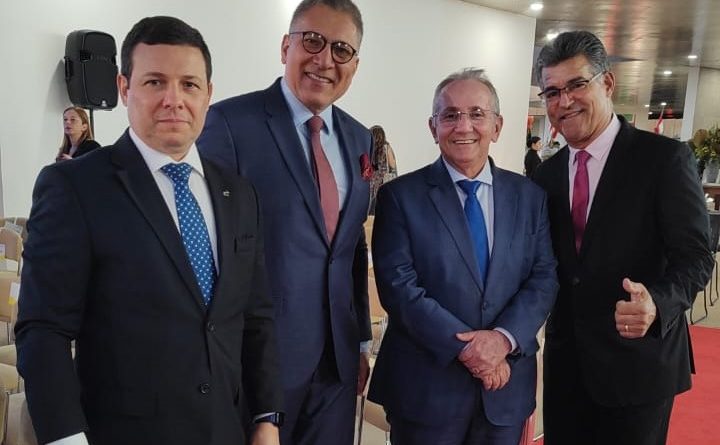 A convite do presidente do TST, ministro Lelio Bentes, presidente da Amatra19 participa da solenidade de entrega da Ordem do Mérito Judiciário do Trabalho